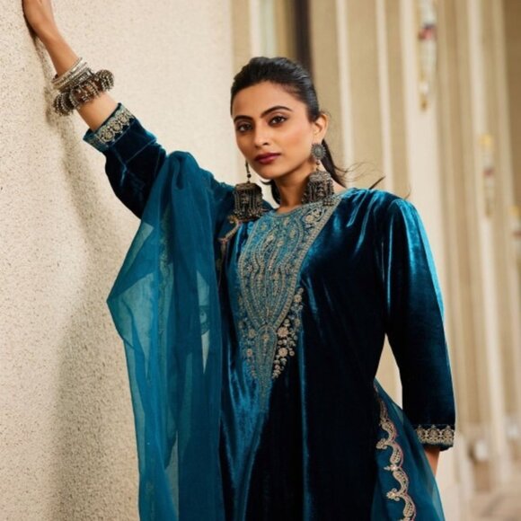 Shivansh Creations Blue Embroidered Kurta Set with Trousers & Dupatta – S–2XL - Picture 5 of 7